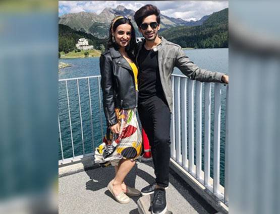 पहली बार स्विट्जरलैंड गया ये टीवी कपल, शेयर की हॉलिडे PHOTOS