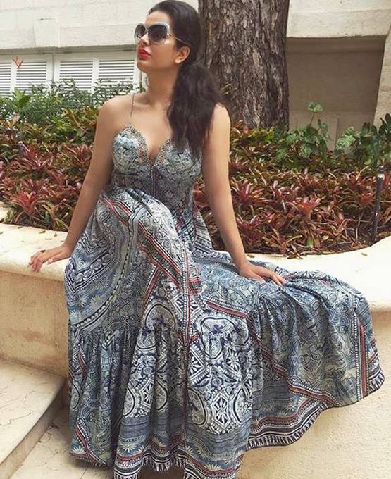 क्या एक्ट्रेस बनेंगी संजू की बेटी त्रिशाला? दिया यह जवाब