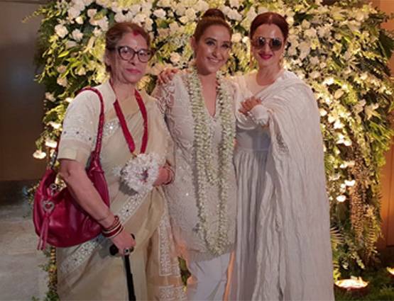 PHOTOS: बर्थडे पार्टी में मनीषा को रेखा ने ऐसे दिया आशीर्वाद