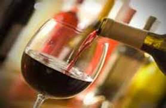 इस कॉलेज में लड़कों से ज्यादा शराब पीती हैं लड़कियां!