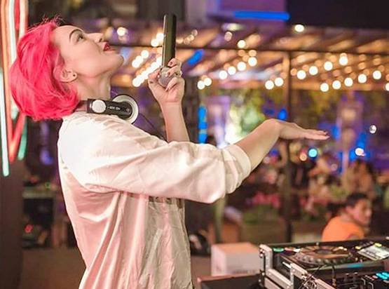 इंटरनेशनल DJ ने कहा- एयर इंडिया स्‍टाफ ने मारा थप्‍पड़, VIDEO वायरल