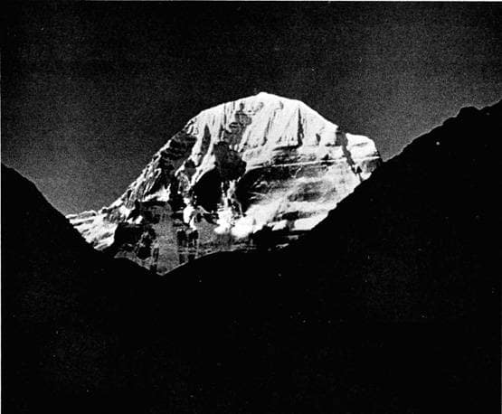 क्यों आज तक कोई नहीं चढ़ पाया कैलाश पर्वत? अनसुलझे हैं कई रहस्य