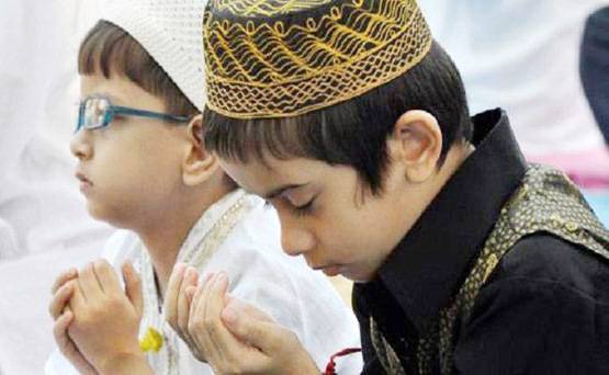 देश भर में बकरीद का जश्न, जानें क्यों दी जाती है कुर्बानी