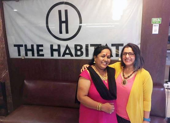 एक बाई जो घरों में काम करते-करते बन गई कॉमेडियन