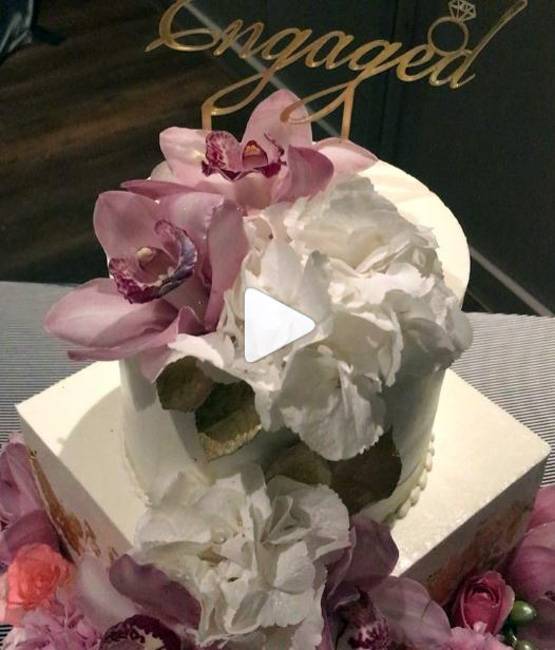 प्र‍ियंका-निक के सगाई केक में 24 कैरेट सोना, इतना है खास