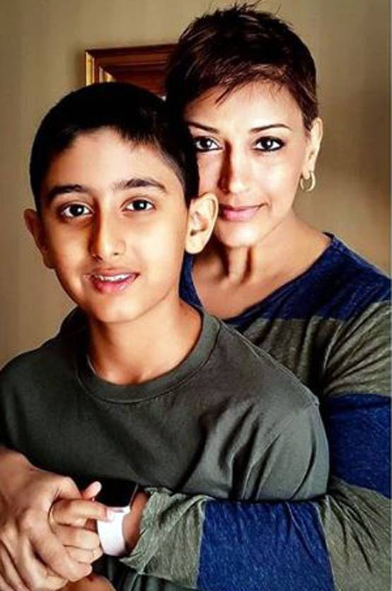 सोनाली बेंद्रे के पति ने बताया- अब कैसी है एक्ट्रेस की तबीयत