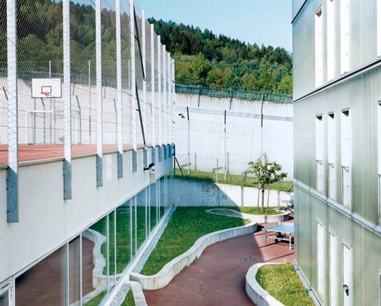 ये हैं दुनिया की 10 आलीशान जेल, किसी होटल से कम नहीं