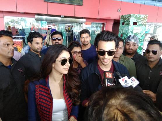 सलमान के जीजा आयुष का कटा चालान, बिना हेलमेट चला रहे थे स्कूटी