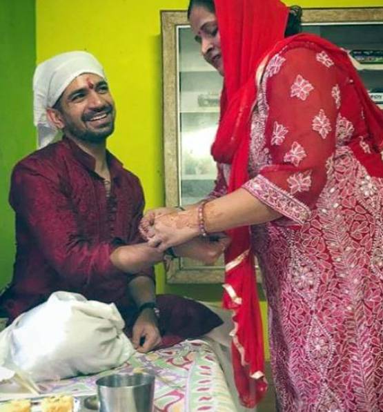 दिव्यांका से दृष्टि धामी तक टीवी सेलेब्स ने ऐसे मनाया रक्षाबंधन