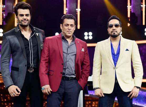 शो में लवरात्रि का प्रमोशन, जीजा आयुष संग सलमान ने किया गरबा