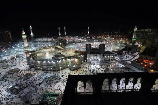 क्या है आब-ए-ज़मज़म, हज पर जाने वाले मुसलमान क्यों लाते हैं साथ?