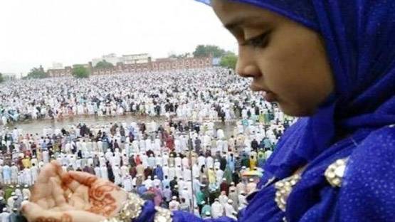 देश भर में बकरीद का जश्न, जानें क्यों दी जाती है कुर्बानी