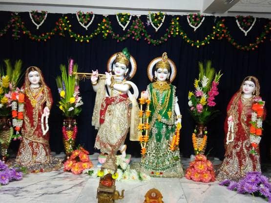 कैसे हुई थी राधा की मृत्यु, श्रीकृष्ण ने क्यों तोड़ दी थी बांसुरी?