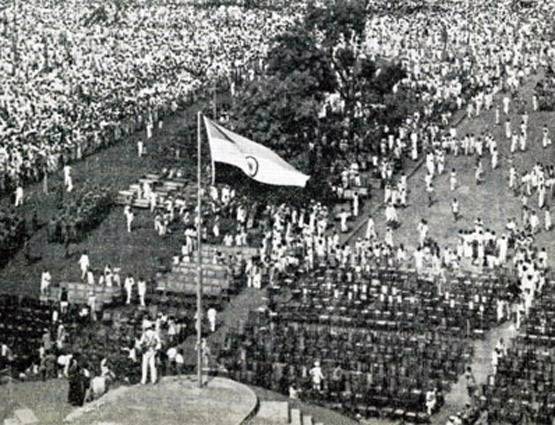 जब भारत मना रहा था आजादी का जश्न तब उपवास पर बैठे थे गांधी!