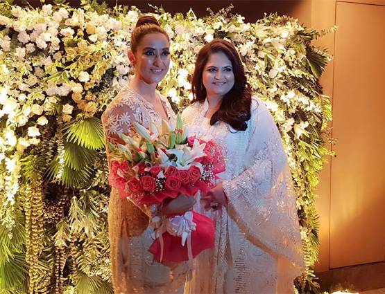 PHOTOS: बर्थडे पार्टी में मनीषा को रेखा ने ऐसे दिया आशीर्वाद