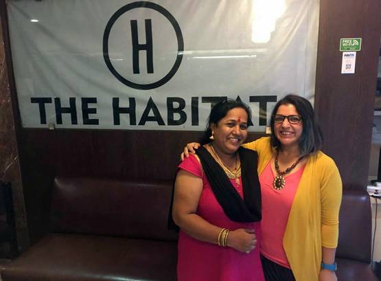 कामवाली बाई बनी कॉमेडियन, अमीर मालकिनों का मजाक बनाकर हुईं हिट