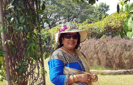 कामवाली बाई बनी कॉमेडियन, अमीर मालकिनों का मजाक बनाकर हुईं हिट