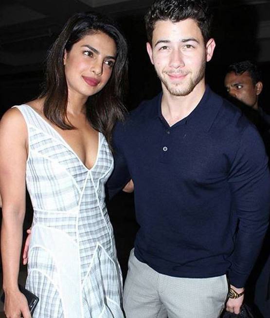 तो इस वजह से नहीं तय हो पाई है डेट? प्रियंका-निक यहां करेंगे शादी