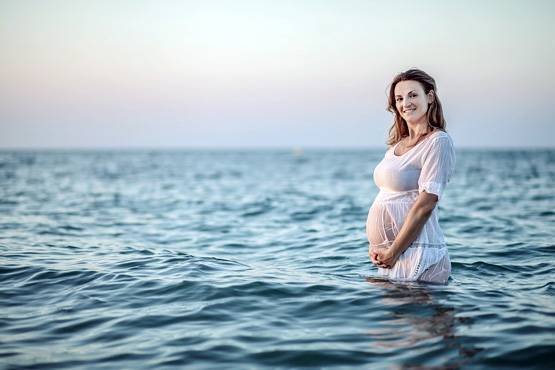 जानें- 1 दिन में प्रेग्नेंट महिलाओं को कितना पानी पीना चाहिए?