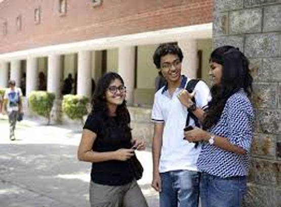 DU: 7वीं कटऑफ जारी, गार्गी, हिंदू, हंसराज और किरोड़ीमल कॉलेज में मौका