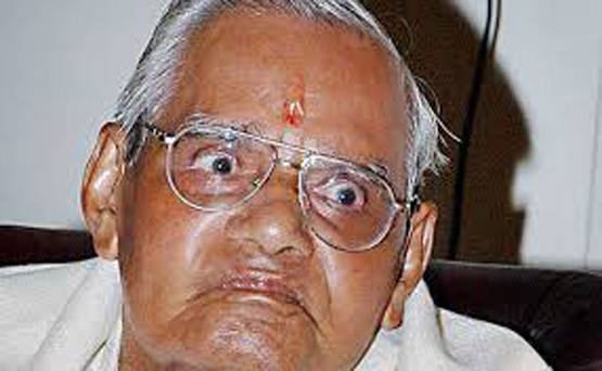 जब बैलगाड़ी से संसद पहुंचे थे वाजपेयी, इंदिरा को दी थी चुनौती