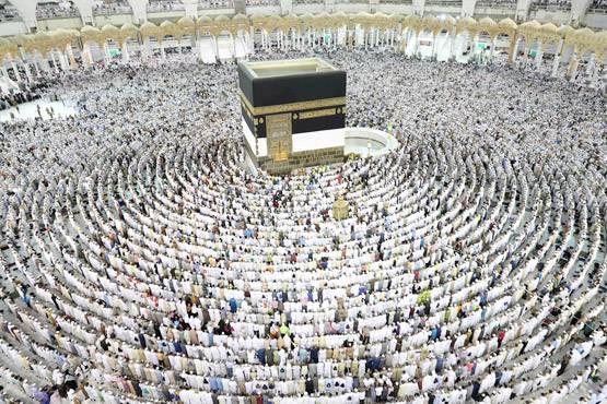 क्या है आब-ए-ज़मज़म, हज पर जाने वाले मुसलमान क्यों लाते हैं साथ?