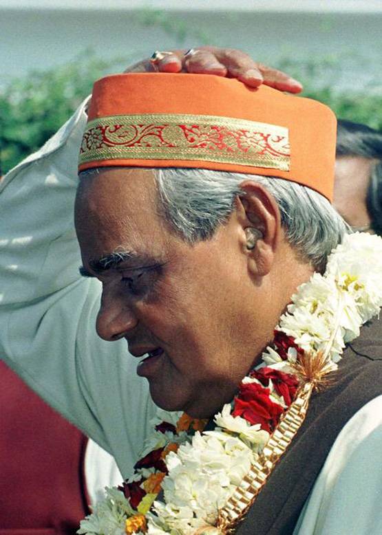 सौम्य, सरल, ज़िंदादिल, तस्वीरों में देखिए अटल की विशाल शख़्सियत