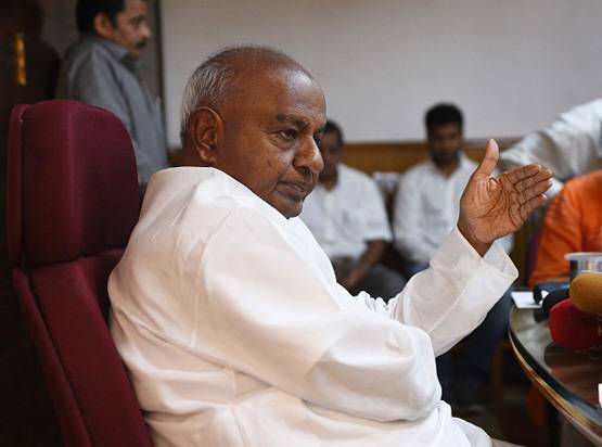 चुनावी चंदा: AAP, JDS के अच्छे दिन, शिवसेना को बड़ा झटका