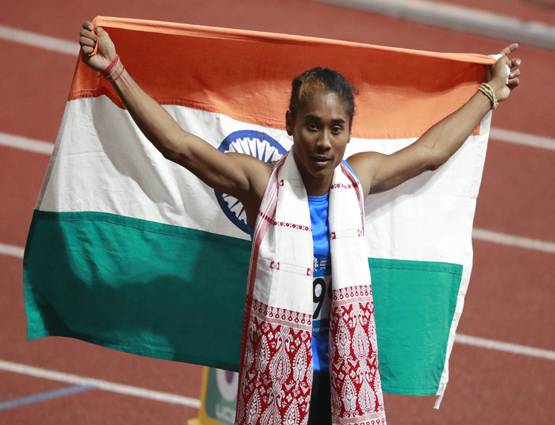 एशियन गेम्स: वंडर गर्ल हिमा दास ने फिर दिखाया दम, जीता सिल्वर