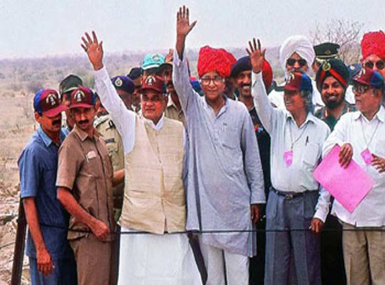 वाजपेयी की Rare photos: बचपन से PM बनने तक ऐसा रहा सफर