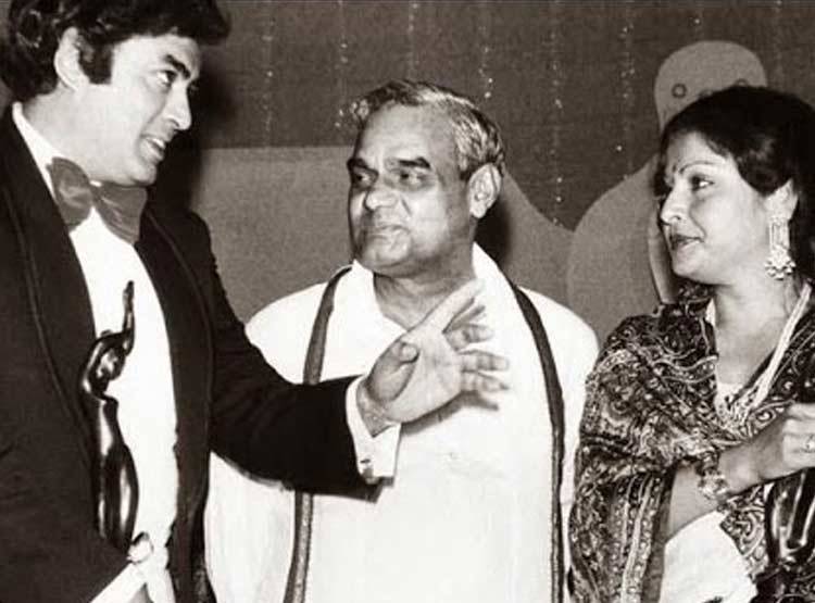 वाजपेयी की Rare photos: बचपन से PM बनने तक ऐसा रहा सफर