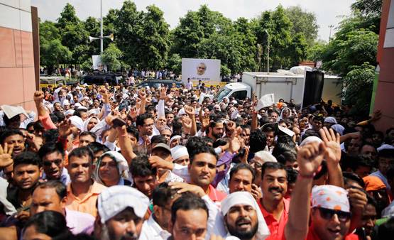 अटल के अंतिम सफर की तस्वीरें, मोदी-शाह संग उमड़ा जनसैलाब