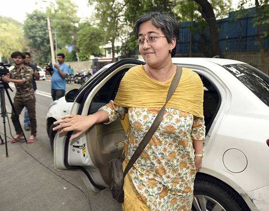 AAP नेता आतिशी ने हटाया 'मार्लेना' सरनेम, बताई ये वजह