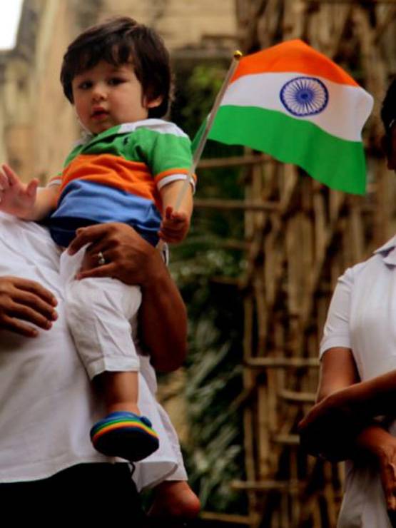 स्वतंत्रता दिवस पर तैमूर अली खान का ये अंदाज, देखते रह जाएंगे फोटो