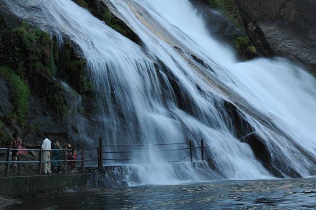 ये हैं देश के 10 सबसे खूबसूरत झरने, एक बार जरूर देखें