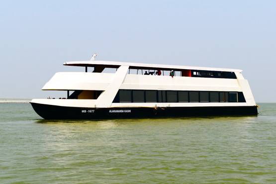 अब बनारस में लग्जरी क्रूज से कर सकेंगे सैर, इतना होगा किराया