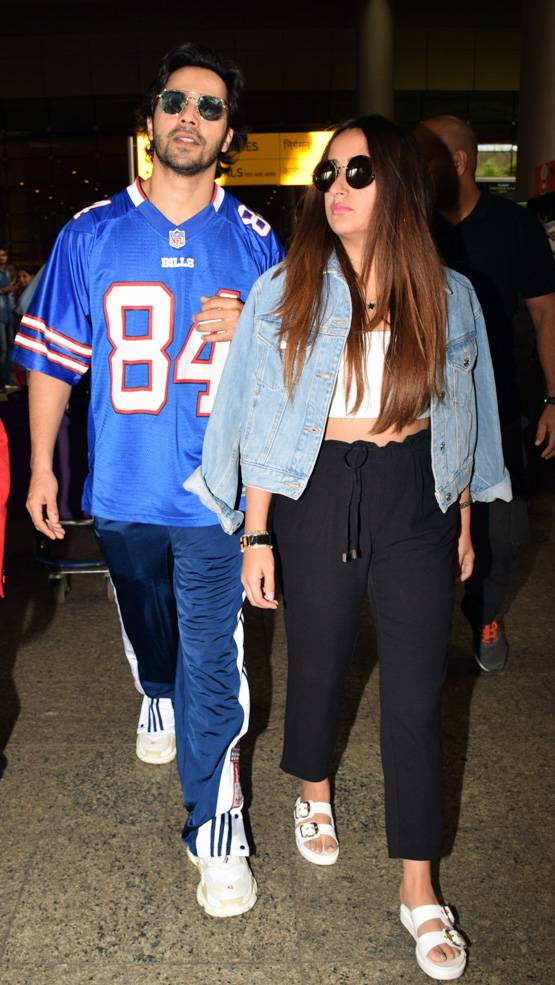 लंदन हॉलीडे से 'गर्लफ्रेंड' संग लौटे वरुण धवन, एयरपोर्ट पर हुए स्पॉट