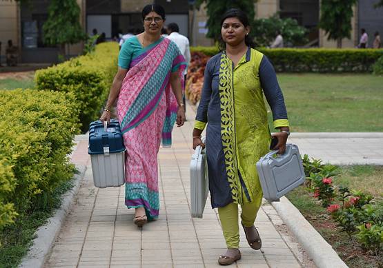 इन देशों में होता है भारत के EVM का इस्तेमाल, यहां हो चुका बैन