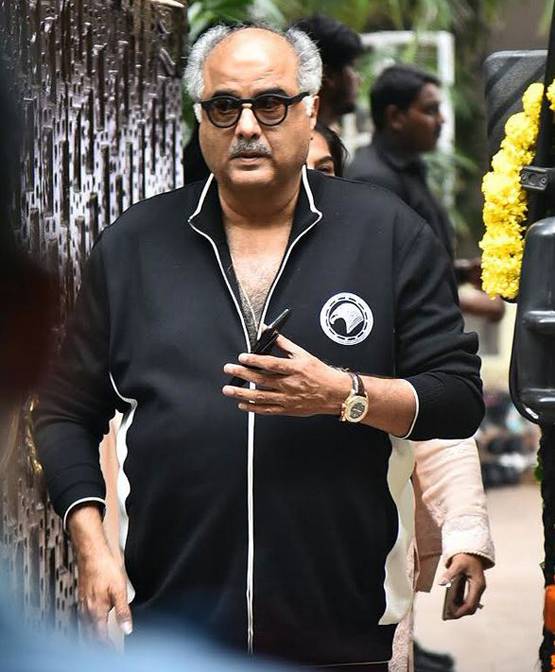 बिग बी के समधी का अंतिम संस्कार, अभिषेक के साथ दिखे ऋषि कपूर