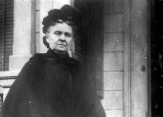 साबुन के पैसे बचाने को नहीं धोए कपड़े, ये है सबसे बड़ी कंजूस अरबपति