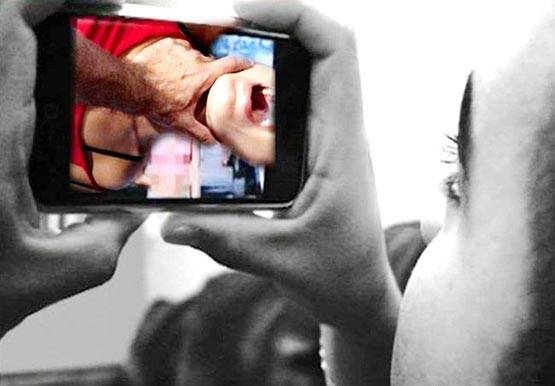 UP: इलाज कराने आई महिला का डॉक्टर ने किया रेप, बनाया वीडियो