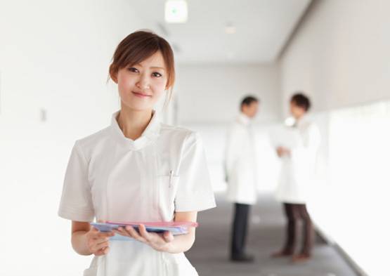 लड़कियां न बनें डॉक्‍टर इसलिए कॉलेज कम कर देता था नंबर