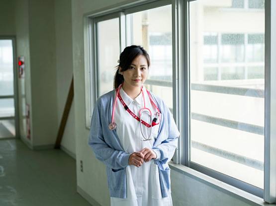 लड़कियां न बनें डॉक्‍टर इसलिए कॉलेज कम कर देता था नंबर