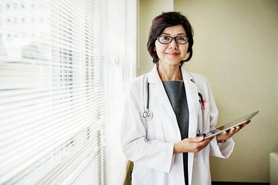 लड़कियां न बनें डॉक्‍टर इसलिए कॉलेज कम कर देता था नंबर