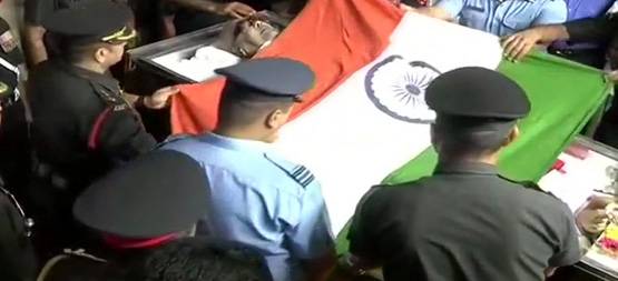 जानिए, दाह संस्कार की जगह क्यों दफनाया गया करुणानिधि को?