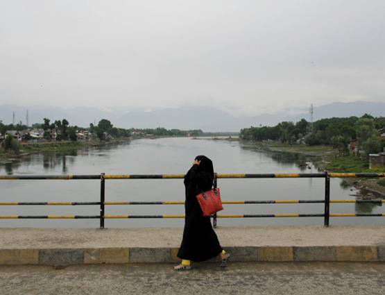 अनुच्छेद 35-ए: जो जम्मू-कश्मीर को बनाता है बाकी राज्यों से अलग