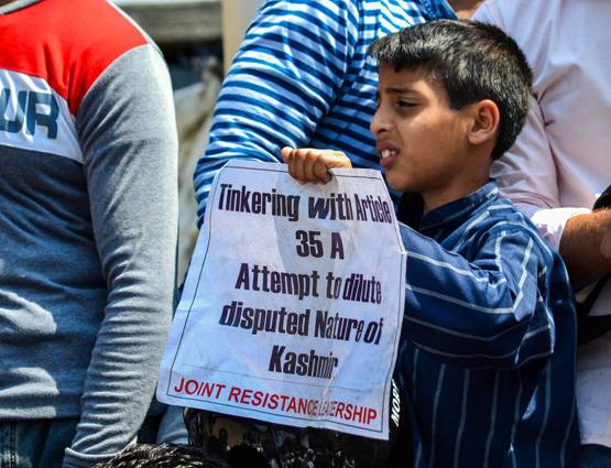 अनुच्छेद 35-ए: जो जम्मू-कश्मीर को बनाता है बाकी राज्यों से अलग