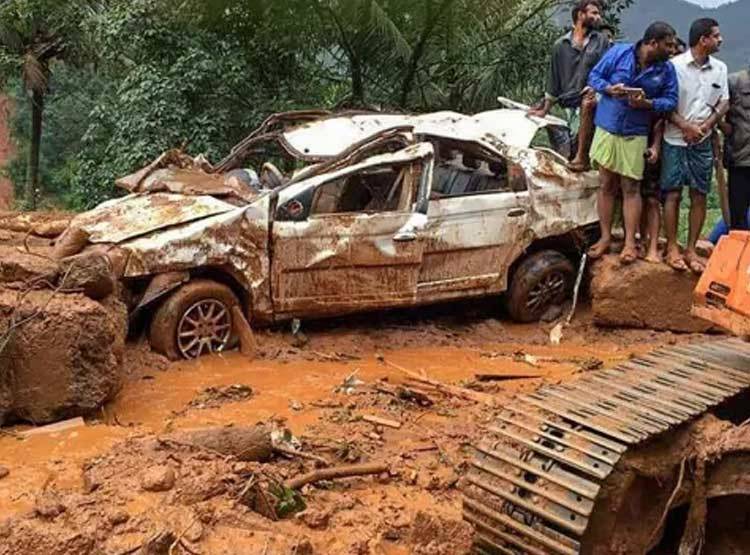 बहते लोग-तैरती कारें..हिमाचल से केरल तक बेहाल हिंदुस्तान