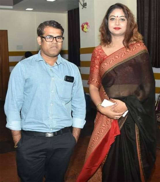 शेल्टर होम में मौतें, मनीषा दयाल के साथ फोटो पर घिरे JDU नेता