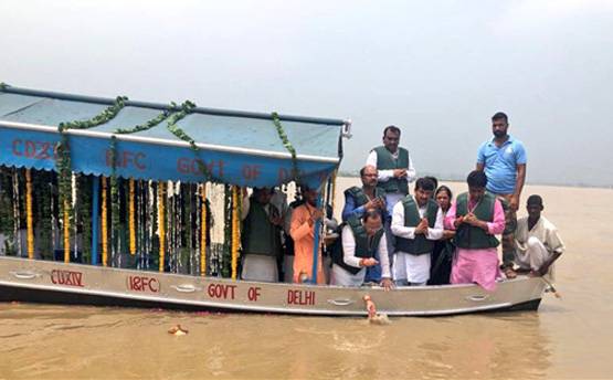 अटल के अस्थि विसर्जन में दैवीय शक्तियां? ये है दावे का सच